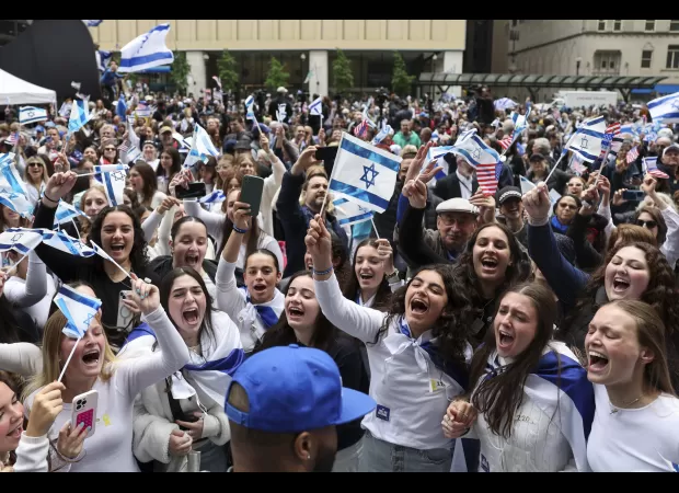 Chicago Jews are feeling sad as they celebrate Israel Independence Day this year.