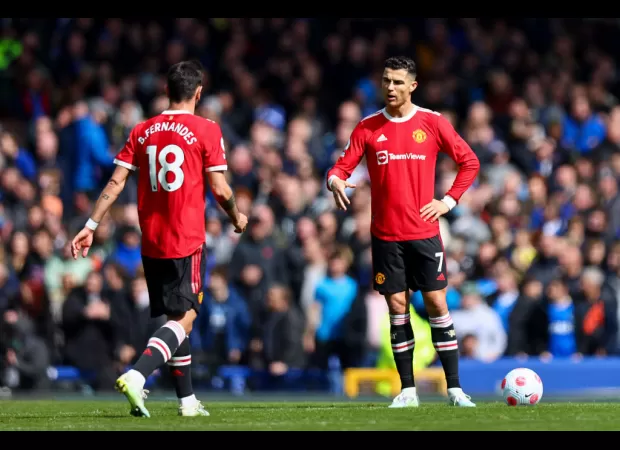 Ronaldo urges Al-Nassr to sign Man United's Fernandes.