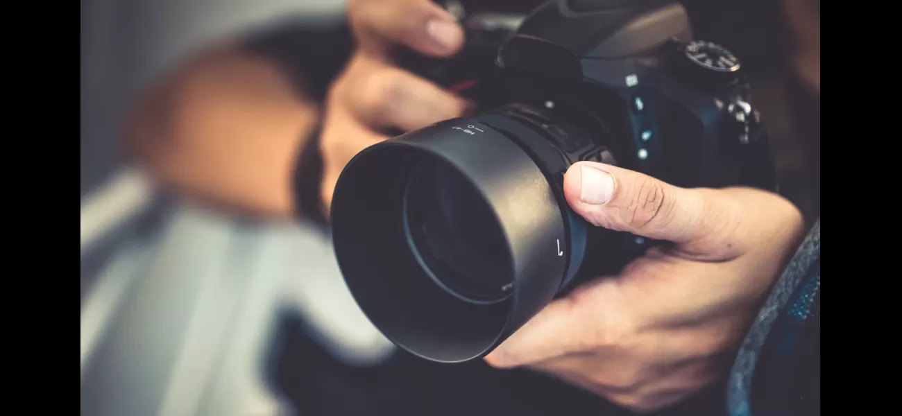 Many families affected by closure of large school photography company.