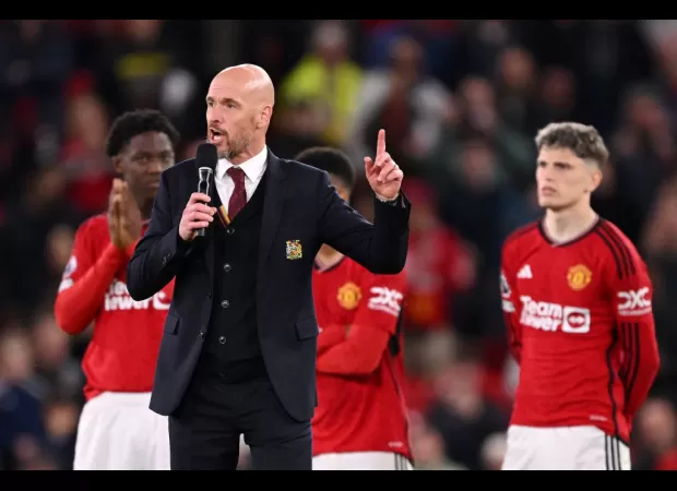 Fans boo ManUtd coach Erik ten Hag during end-of-season speech on field.