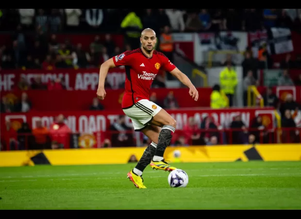 Erik ten Hag praises key Man United player despite costly mistake vs. Newcastle.