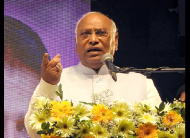 The BJP is having difficulty achieving 200 seats in the Lok Sabha elections, according to Mallikarjun Kharge.