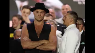 Fury discusses why he avoided eye contact with Usyk during their face-off.