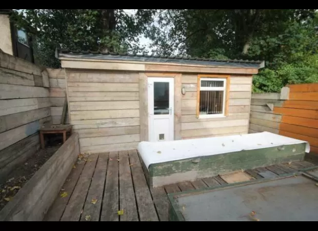 Someone is leasing their shed for £1,300/month.