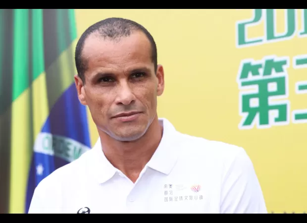 Two players from Manchester United have been asked to leave the club, while Rivaldo is encouraging an Arsenal player to search for a new team.