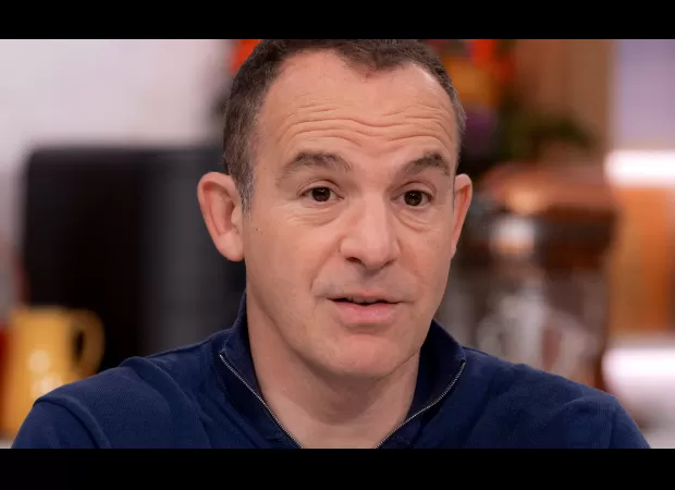 Martin Lewis criticizes rules after getting anti-Semitic tweets.