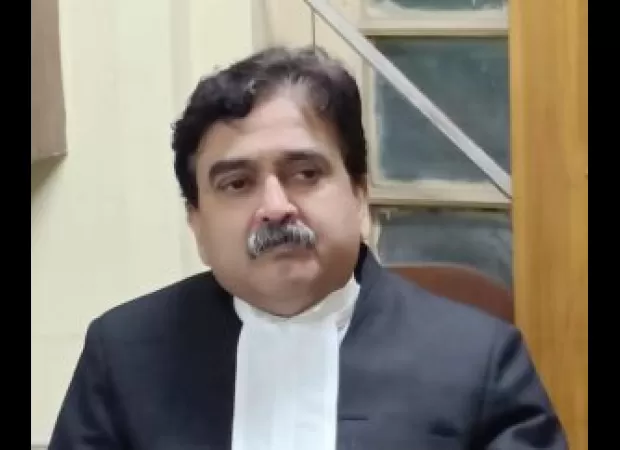 EC issued notice to BJP's Abhijit Gangopadhyay for disrespectful comments towards Mamata.