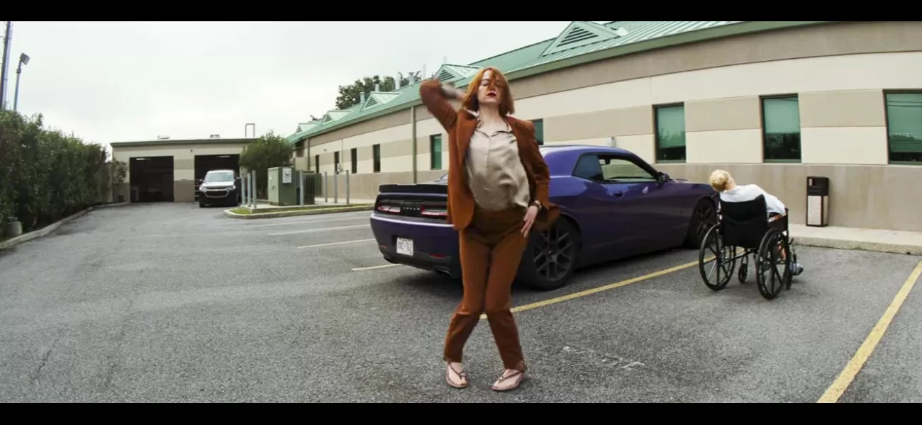 Roman-inspired Emma Stone movie with group sex and cooked finger.
