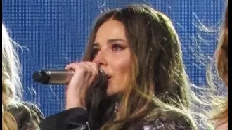 Fans are heartbroken as Cheryl becomes emotional during a tribute to Sarah Harding on the Girls Aloud tour.