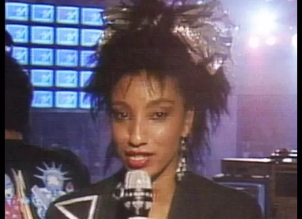 MTV host looks unchanged since popular music program debuted 3 decades ago.