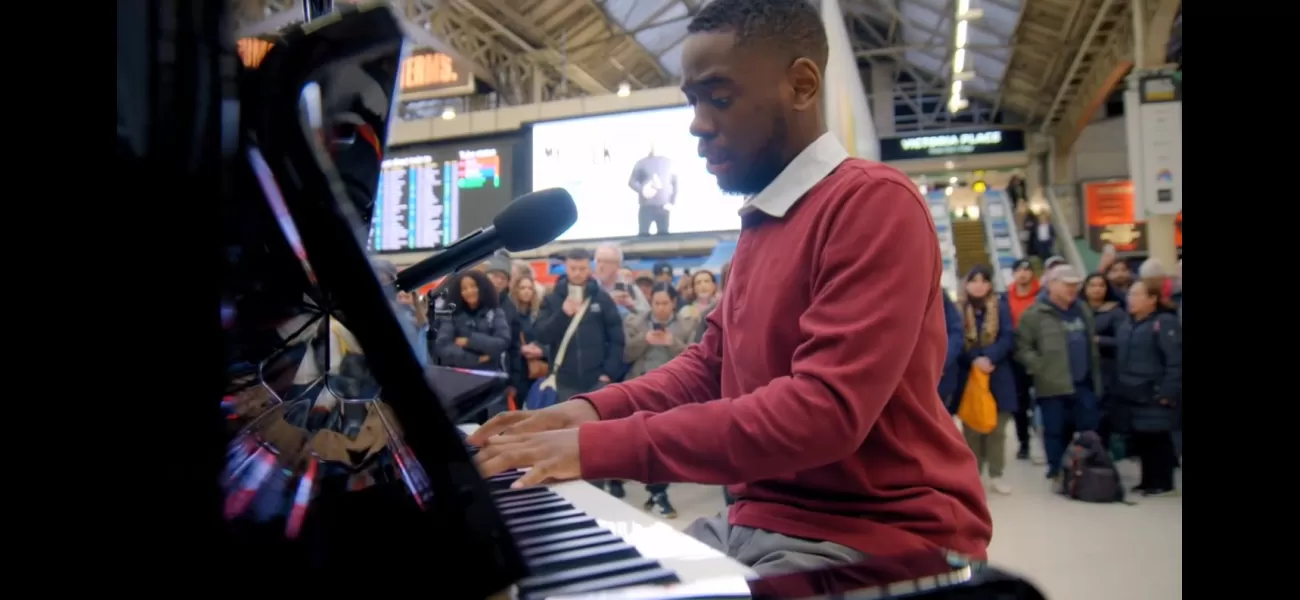 Viewers of The Piano are unhappy with the star's performance, despite judges being impressed.