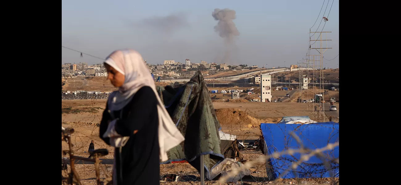 27 people die in central Gaza after being hit by an airstrike amidst ongoing conflict.