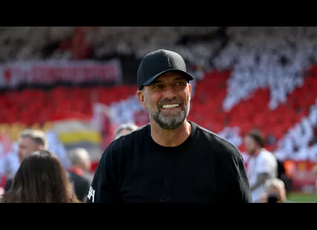 Van Dijk shares heartfelt words for Klopp as he leaves.