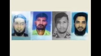 Gujarat ATS apprehends four Sri Lankan nationals suspected of being IS terrorists at Ahmedabad airport.