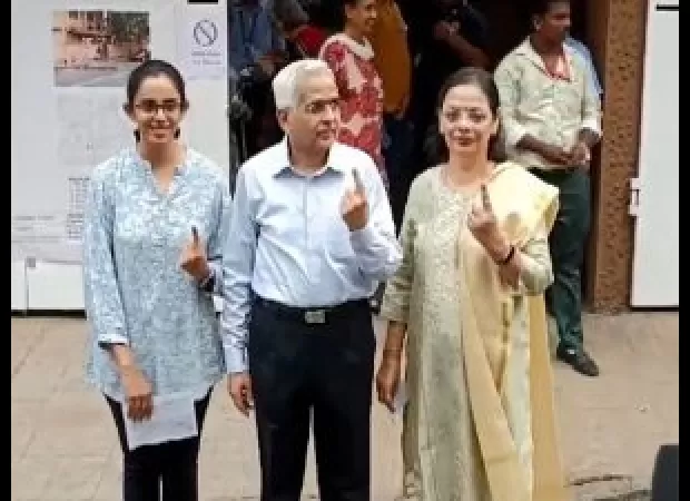 Mumbai's RBI Governor exercises voting rights and encourages citizens to do the same.