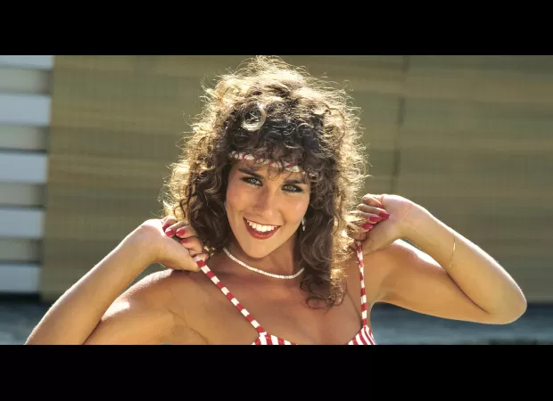 A former model and TV star amazes fans with her unchanged appearance after 42 years.