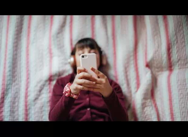 UK city may prohibit children from using smartphones.