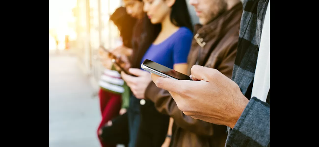 Are we losing out by not looking away from our phones?