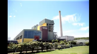 Australia's biggest coal plant shutdown postponed by 2 years due to delays.