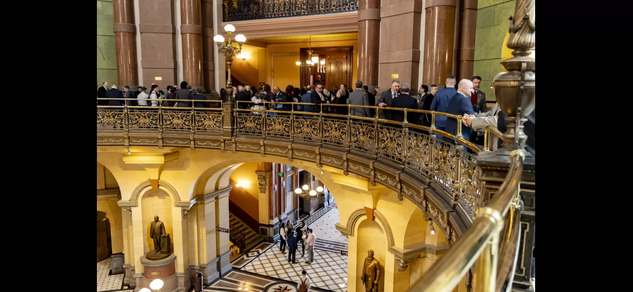Negotiations for Illinois budget continue past deadline as Democrats disagree on potential tax increases.