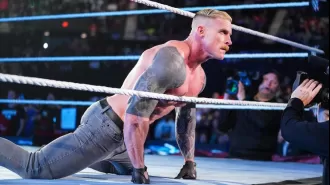 Famous wrestler looks completely different with unconventional appearance in rare public appearance.