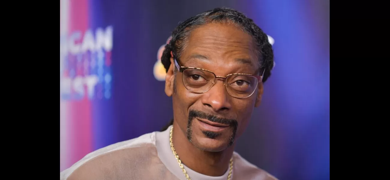You have the opportunity to purchase merchandise from Snoop Dogg.
