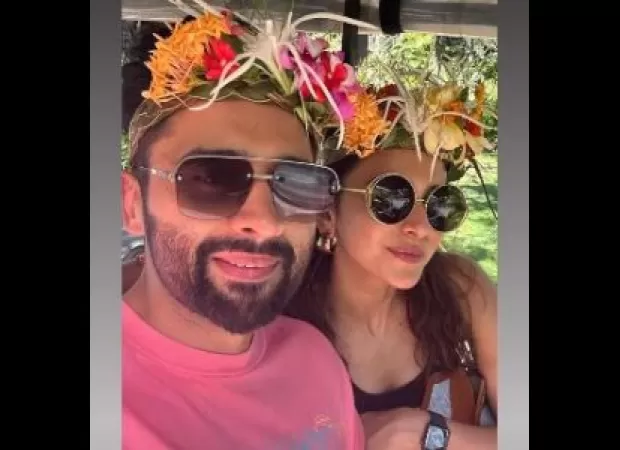 Watch Rakul Preet and husband Jackky have a unique way of enjoying coconut water from Fiji.