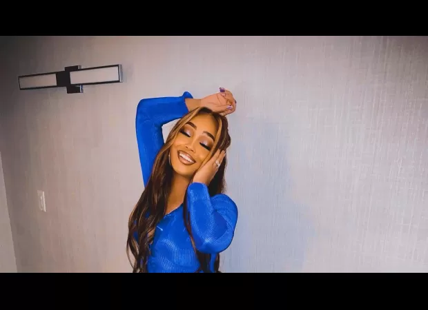 A famous 90s R&B singer still looks youthful after 25 years in the spotlight.