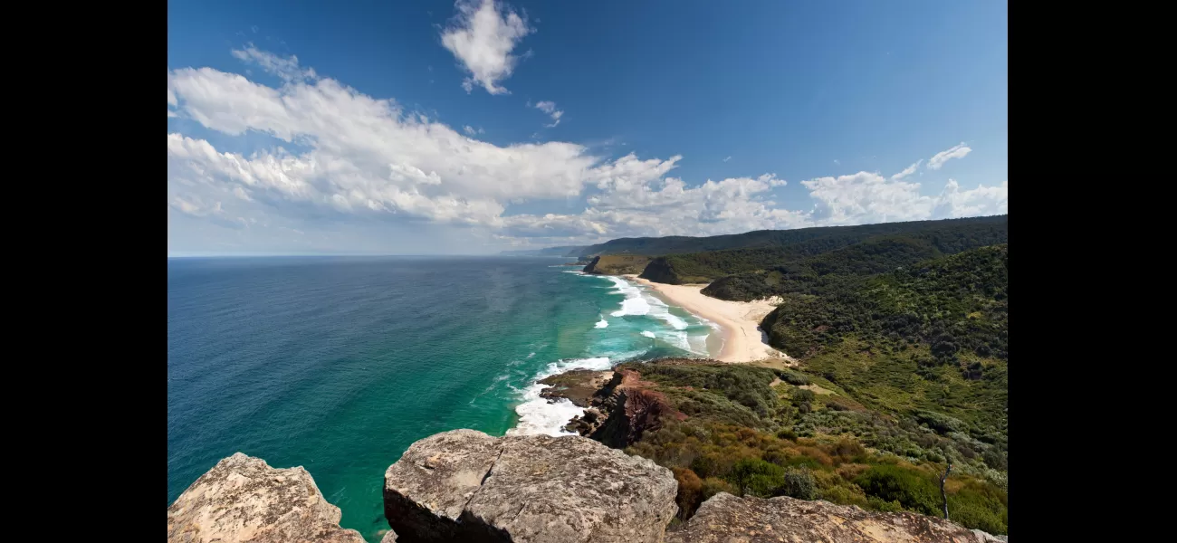 Hiker stranded on cliff after fall from coastal trail near Sydney.