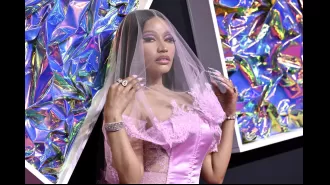 Nicki Minaj arrested in Netherlands for drugs in bag.