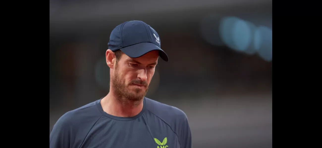 Murray loses to Wawrinka in first round, exits French Open.