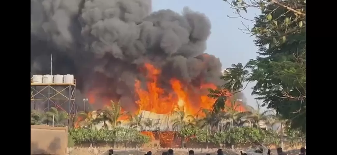 27 people died in a fire at an Indian amusement park, leaving their bodies unrecognizable due to burns.