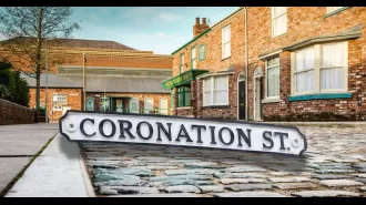 Where can you go to see the famous set of Coronation Street?