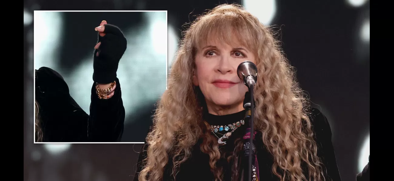 '70s icon admits to being a Taylor Swift fan through subtle fashion choice.