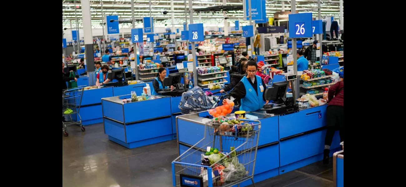 To attract shoppers concerned about inflation, big retailers are promoting summer sales.