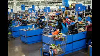 To attract shoppers concerned about inflation, big retailers are promoting summer sales.