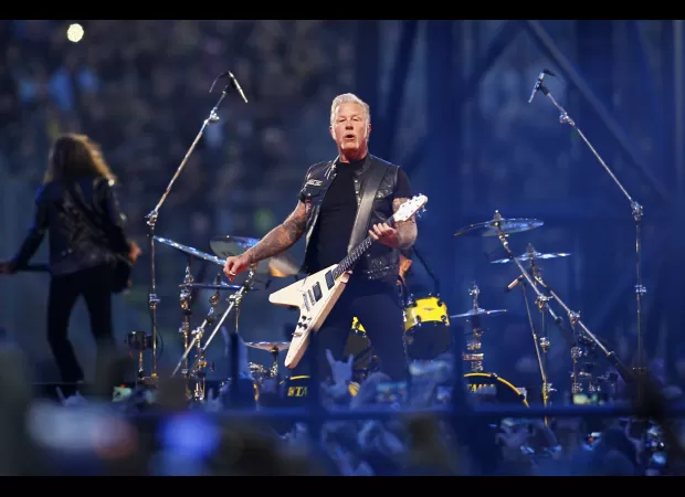 Iconic metal group performs their longest song ever in a live show debut.