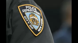 A girl confronts the NYPD after accusing them of confronting her mother for stealing.