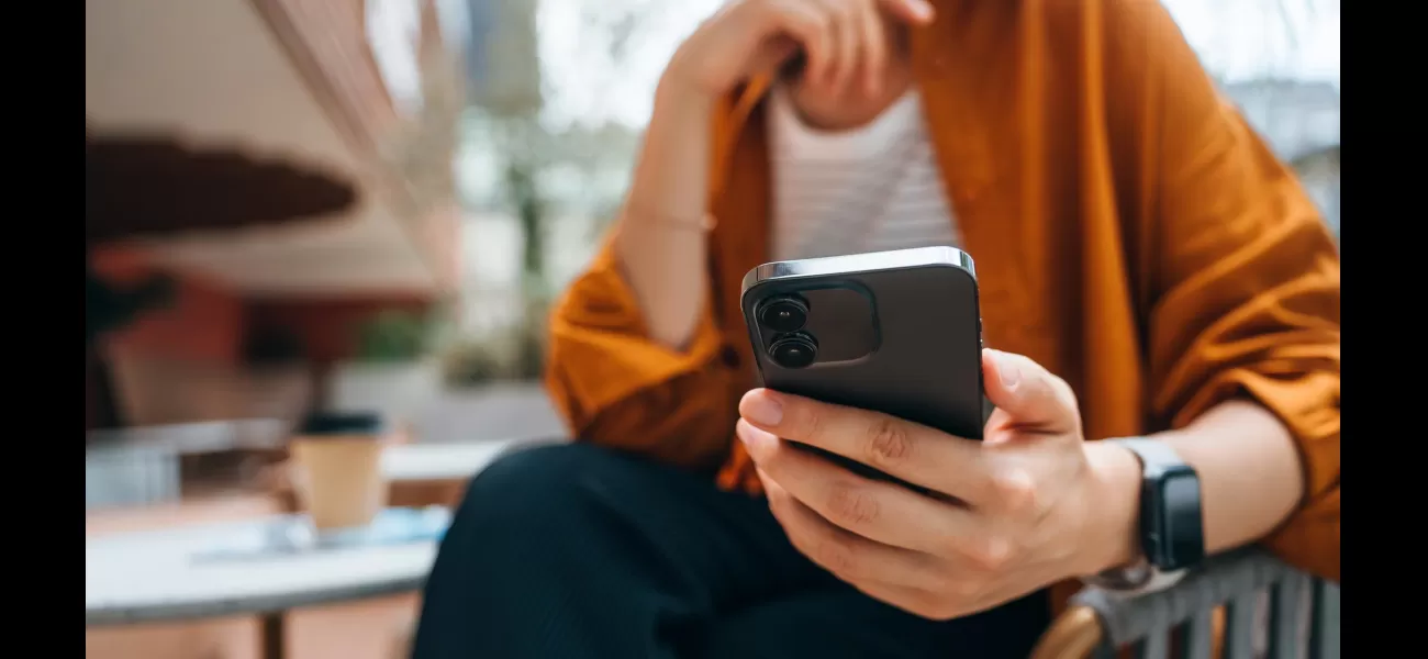 Thousands of customers affected by major outage unable to access banking app.
