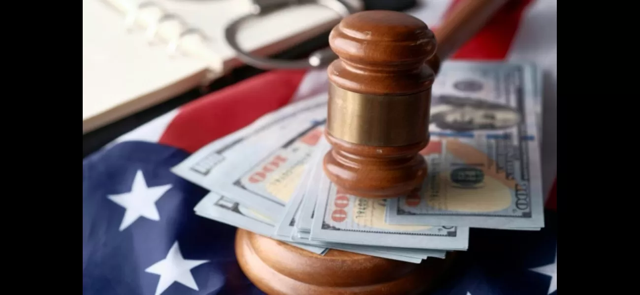 Man falsely confessed to father's murder, awarded $900K by police.