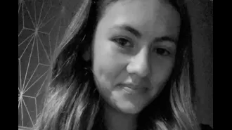 Tragic car accident claims lives of three teenagers, including 17-year-old girl.