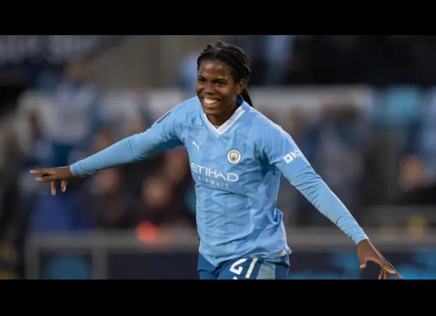 Bunny Shaw wins big at 2024 Women's Football Awards.