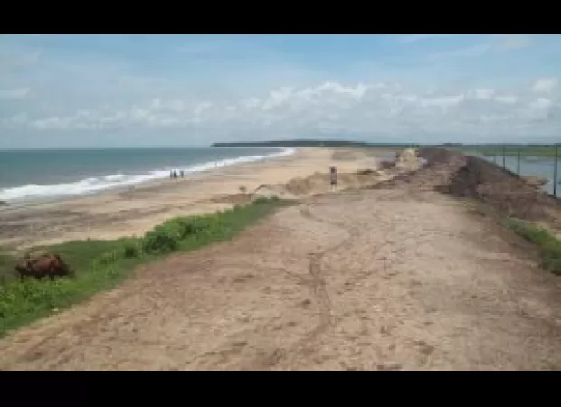 Giant waves put Kendrapara in grave danger