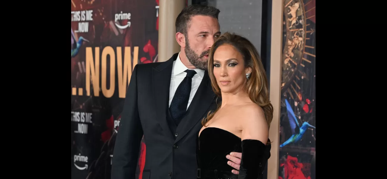 New photos of the couple suggest that the divorce of Jennifer Lopez and Ben Affleck has been cancelled.