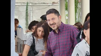 Did Martí Batres vote in the elections? It's unknown if the Mexico City governor cast his ballot or not.