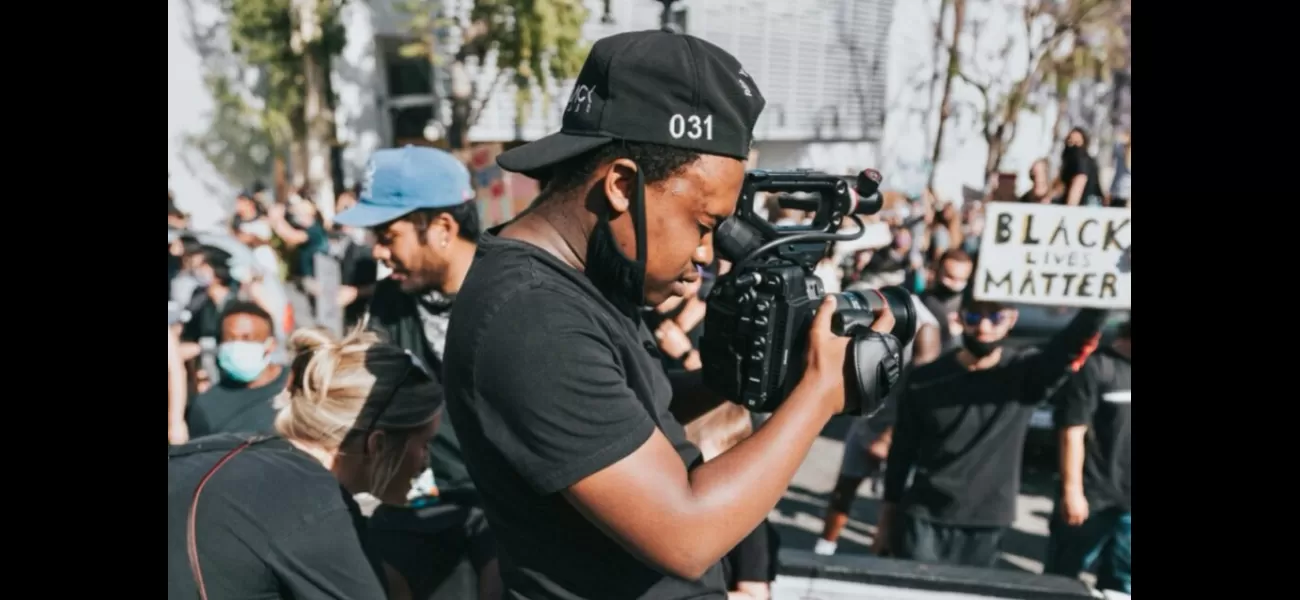 A fund is available for black journalists to seek therapy and maintain their mental health while reporting on the frontlines.