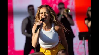 Fans were disappointed with the sing-along at Rita Ora's Mighty Hoopla performance, calling it a messy flop.