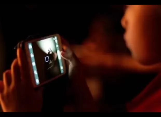 Dangerous online conditions

Unsafe internet environment