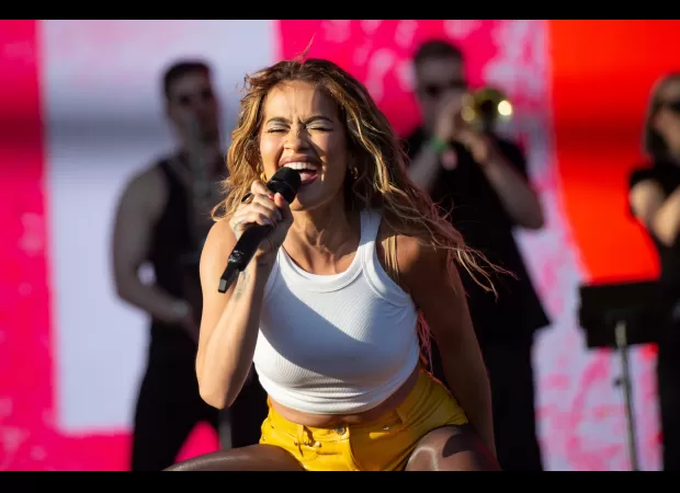 Fans were disappointed with the sing-along at Rita Ora's Mighty Hoopla performance, calling it a messy flop.