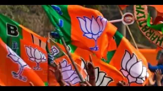 NDA is currently leading in 280 seats while Congress is leading in 100 seats according to the latest EC trends.